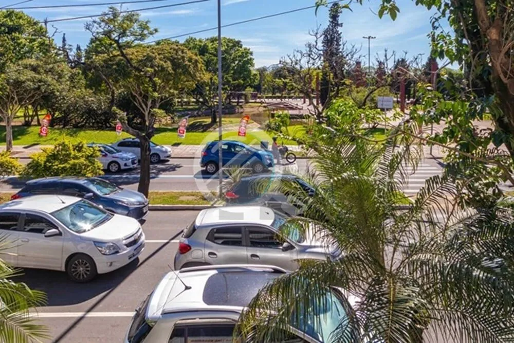 Imagem Charmoso apartamento reformado no segundo pavimento ? 95m² de área privativa! Pronto para morar, e...