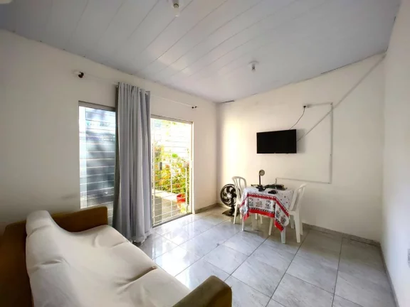 Imagem Casa para Venda em Recife, Prado, 3 dormitórios, 1 banheiro, 1 vaga