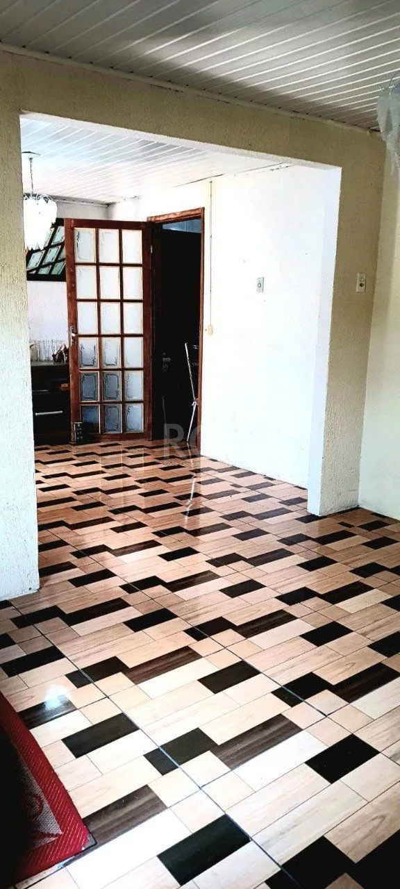 Imagem Casa 2 dormitórios, 1 suíte, vaga de garagem, Bairro Nova Cachoeirinha