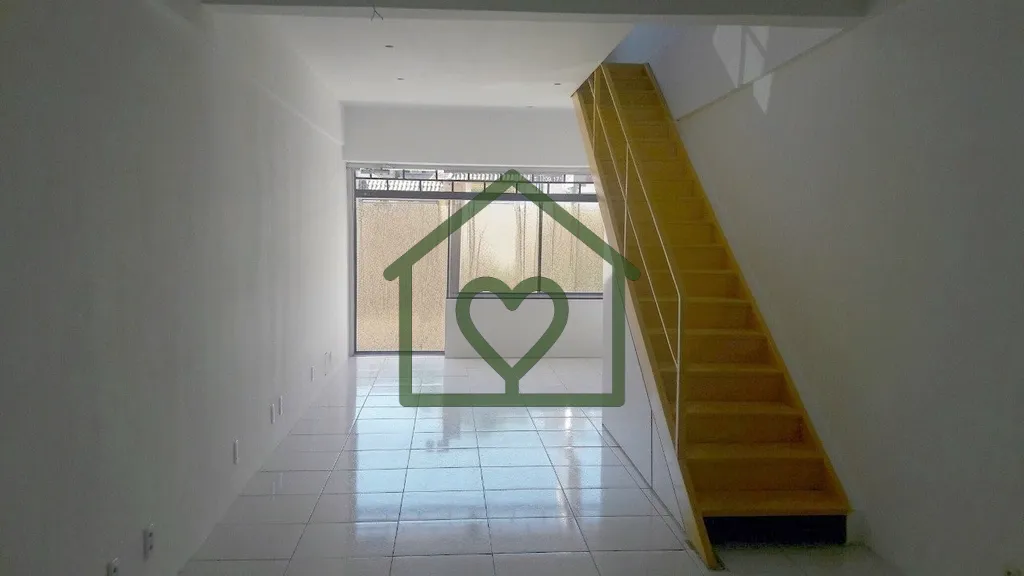 Imagem Loja, com ótima oportunidade de financiamento; - Frente para a Rua Vicente da Fontoura, próximo à...