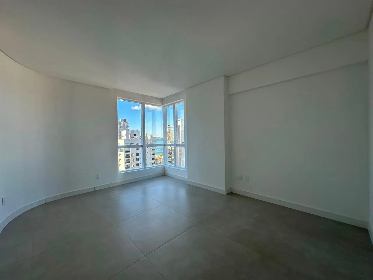 Imagem Apartamento à venda com 128.5m2 por R$ 2.390.000,00