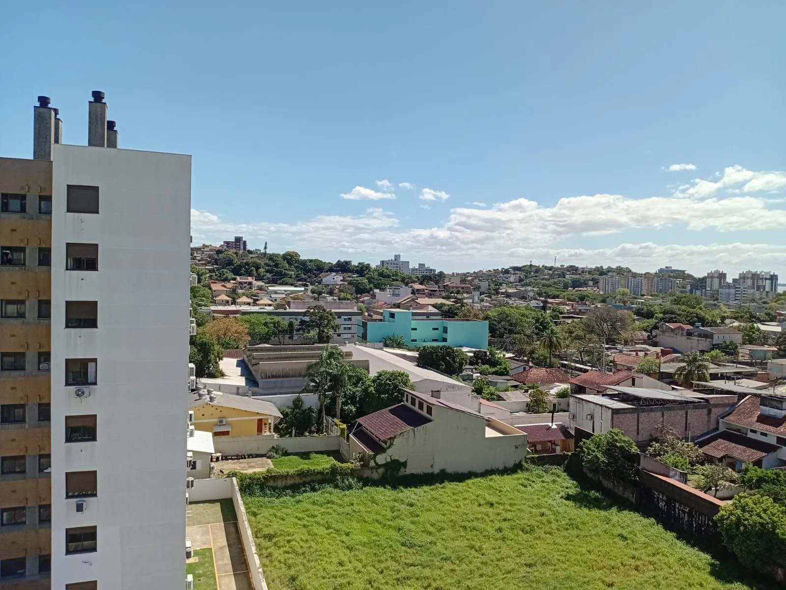 Imagem Apartamento 2 quartos, suíte, vaga coberta no bairro Camaquã em Porto Alegre/RS