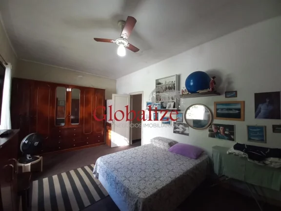 Imagem Sobrado 3 dormitórios com 1 suíte, 2 vagas de garagem, próximo ao Shopping Praiamar no bairro Aparecida em Santos por R$ 1.450.000,00
