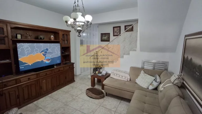 Foto do imóvel CASA A VENDA NO CAMPINHO! em Praça Márcia Mendes