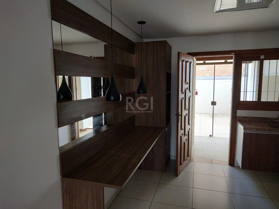 Imagem Casa para Venda - 84.2m², 3 dormitórios, sendo 3 suites, 1 vaga - Hípica