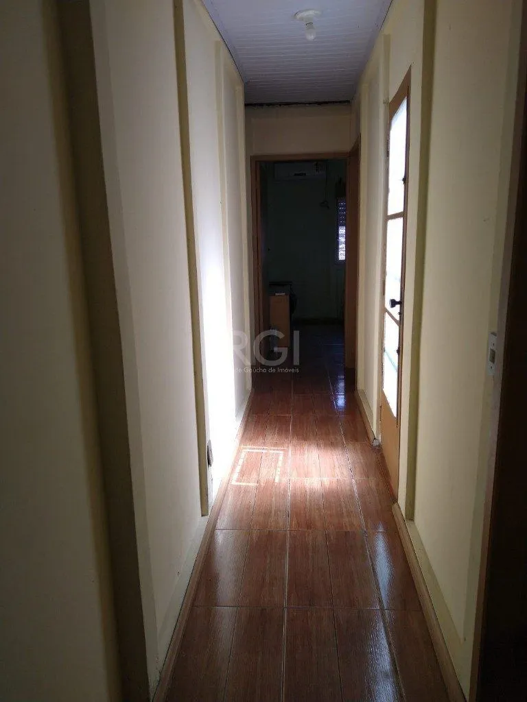 Imagem Casa para Venda - 76m², 5 dormitórios, 3 vagas - Santo Antonio
