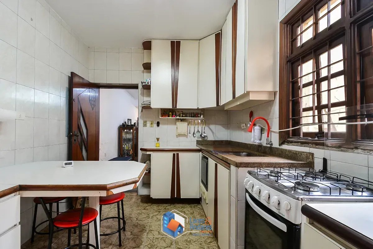 Imagem Sobrado para venda em Campo Belo com 3 quartos, sendo 1 suíte, 185m²