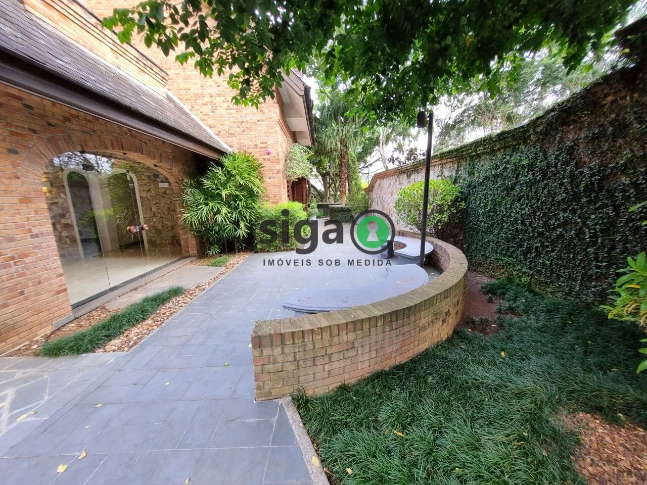 Imagem Casa a Venda em Rua Fechada no Jardim Guedala / Cidade Jardim com 5 quartos