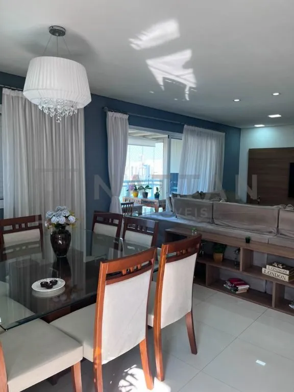 Imagem Apartamento com 4 dormitórios, 2 suítes, 264 m², 3 vagas e varanda com churrasqueira