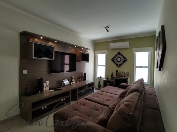 Imagem Casa de luxo em condomínio exclusivo em Vinhedo-SP: 3 quartos, 3 suítes, 3 salas, 6 banheiros, 5 vagas, 408 m². Venha conferir!