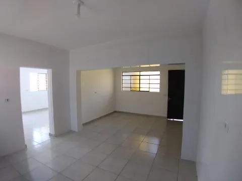 Imagem VENDA DE GALPÃO INDUSTRIAL/COMERCIAL NA VILA FERLÓPOLIS, EM ITAQUAQUECETUBA/SP, A/T 750m², A/C 400m², mezanino, casa de apoio e pátio. CONSULTE-NOS.