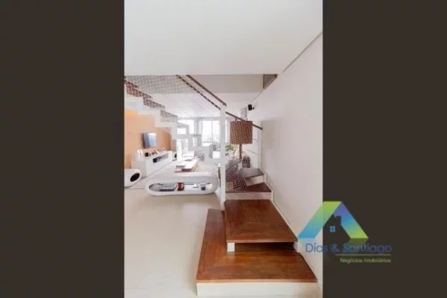 Imagem Sobrado com 3 Quartos e 3 banheiros à Venda, 196 m² por R$ 2.180.000