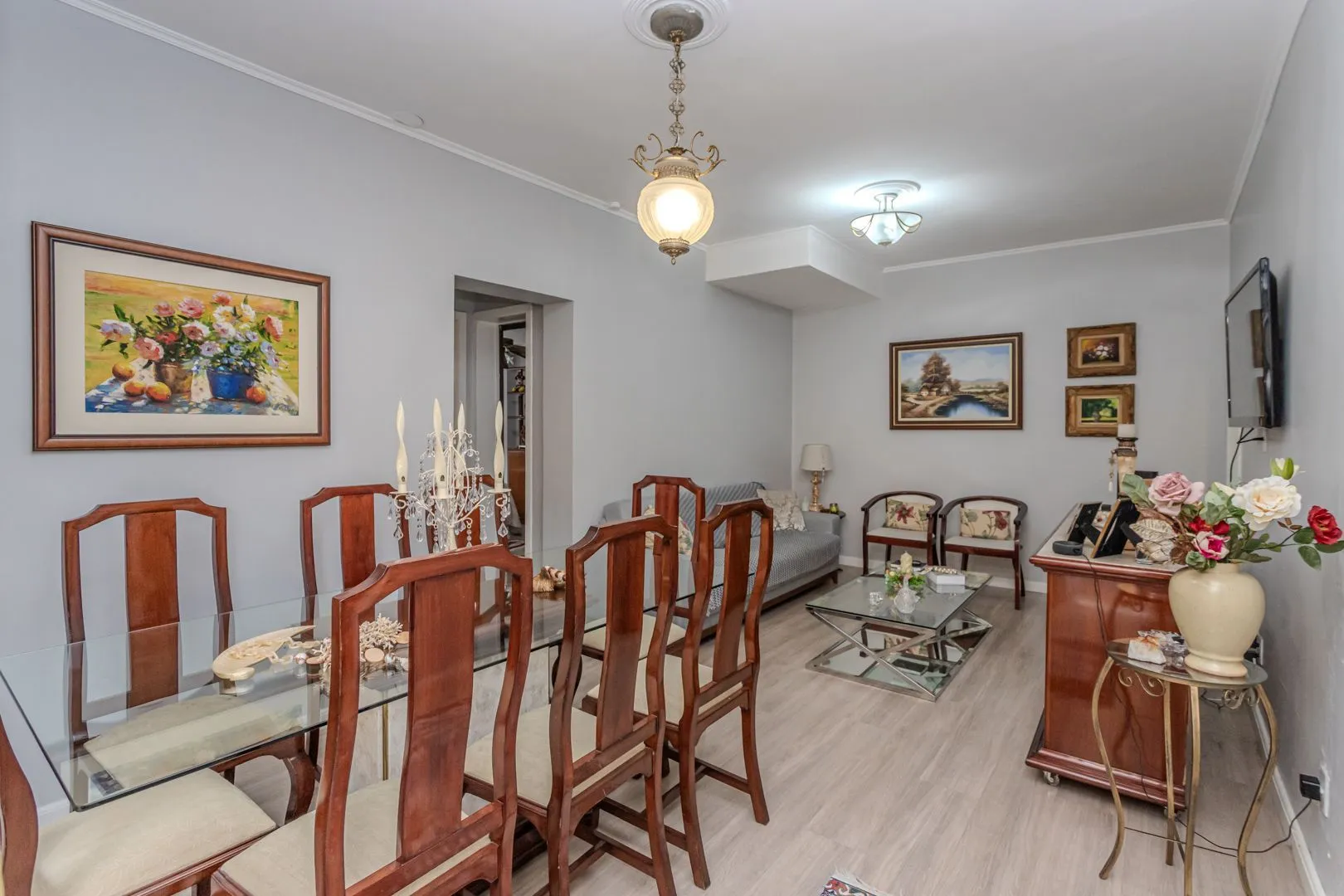 Imagem Prédio Residencial no Passo D'areia com 8 dormitórios e 8 vagas