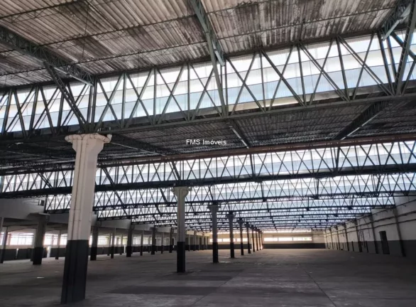Imagem Galpão com 4.311m2 em Osasco.