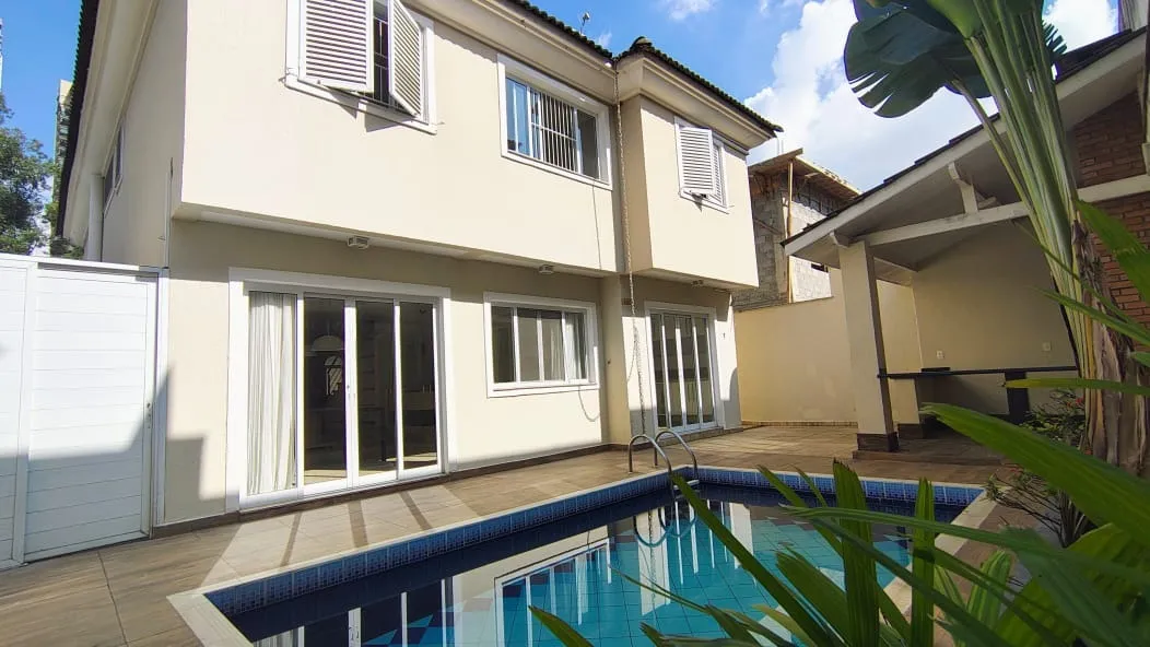 Imagem Casa Térrea com Acessibilidade e Conforto em Alphaville