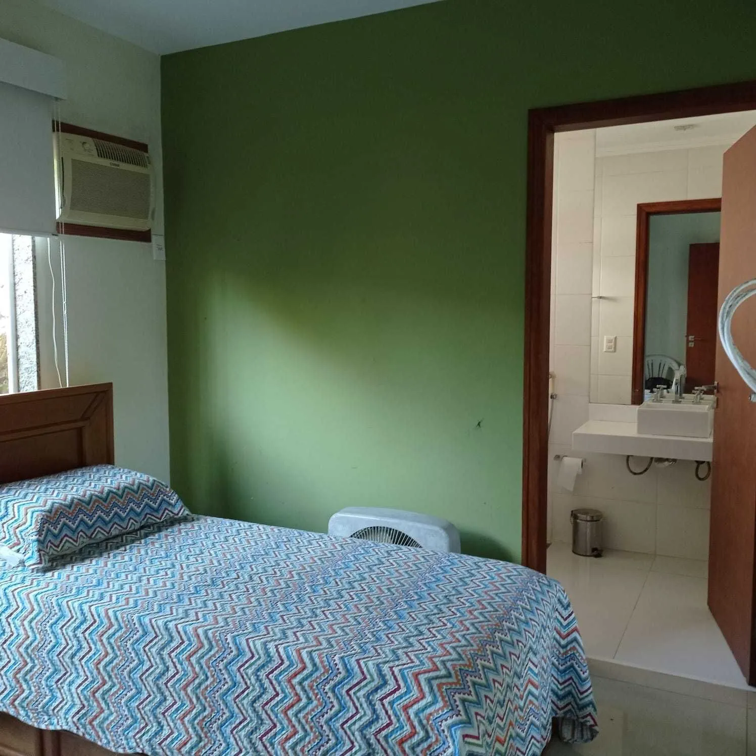 Imagem Condomínio Grupamento Parque Eldorado - Casa Duplex á Venda Alto Padrão, Condomínio Santo Antônio 4 Suítes, 3 vagas - Rio do Ouro Niterói