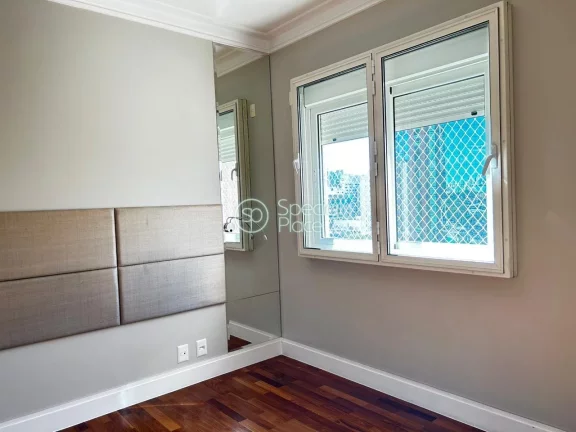 Imagem Excelente apartamento com 151m² no Itaim. Amplo living com varanda gourmet, sala de jantar e home t...