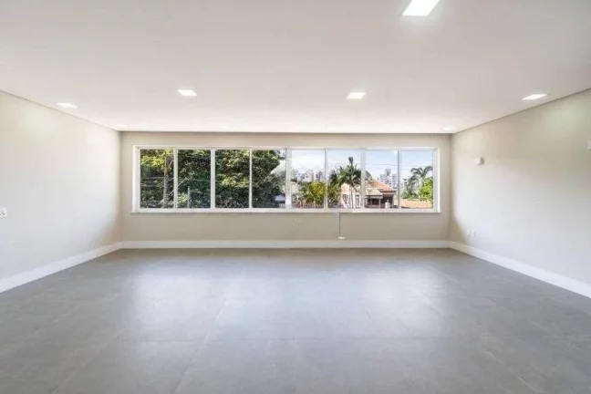 Imagem Vende-se casa reformada com 405 metros quadrados e 4 suítes no Alto de Pinheiros Casa com 405m² de...