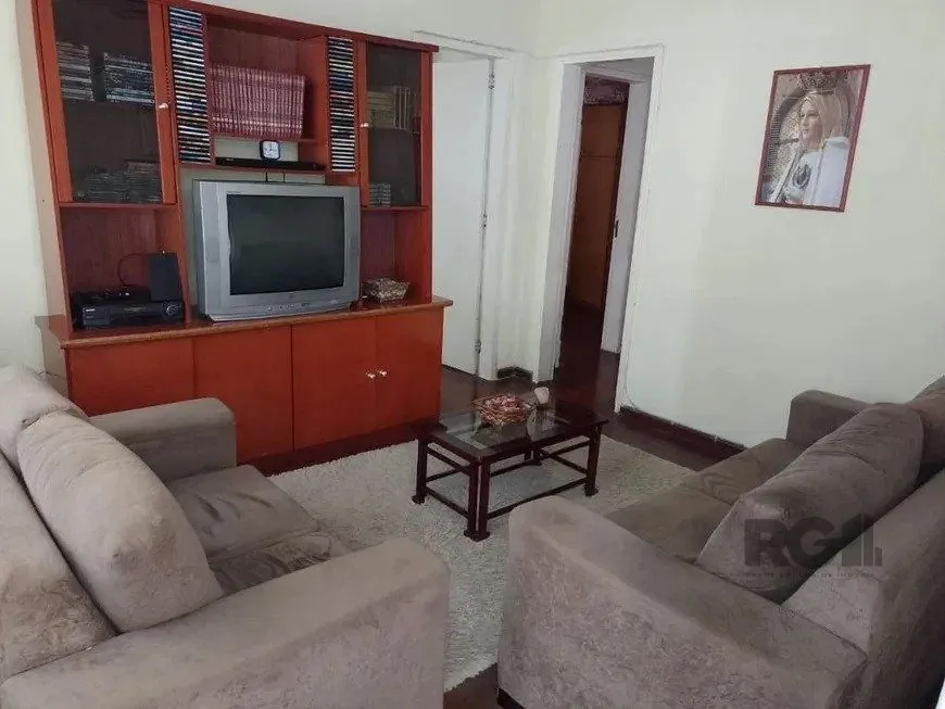 Imagem Casa 169m² - 2 dormitórios, 2 vagas no bairro Cavalhada