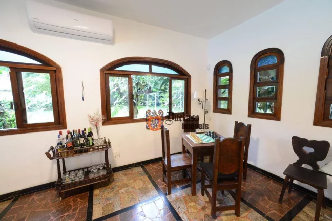Imagem Casa com 6 dormitórios à venda, 259 m² por R$ 1.600.000 - Centro - Peruíbe/SP