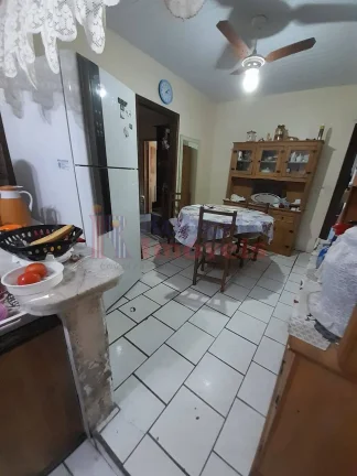 Imagem Casa em Alvenaria com 04 Quartos e Edícula - R$450.000,00