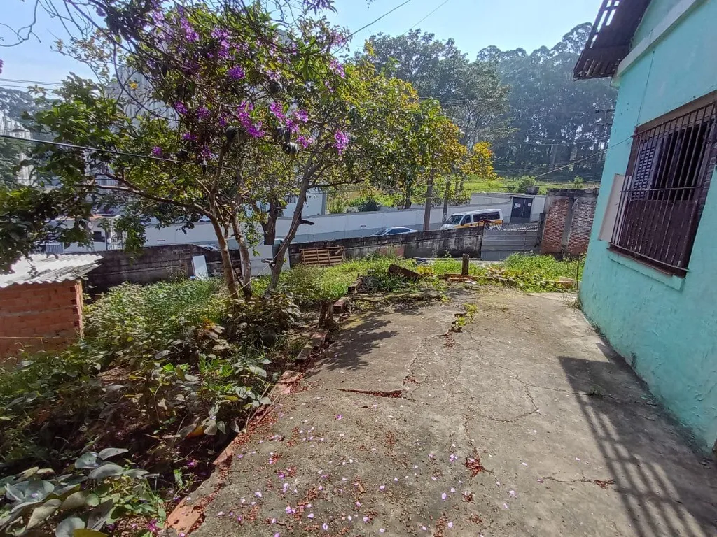 Imagem Casa para locação em São Bernardo do Campo - Jordanópolis: 3 quartos, 1 suite, 2 banheiros, 8 vagas de garagem.
