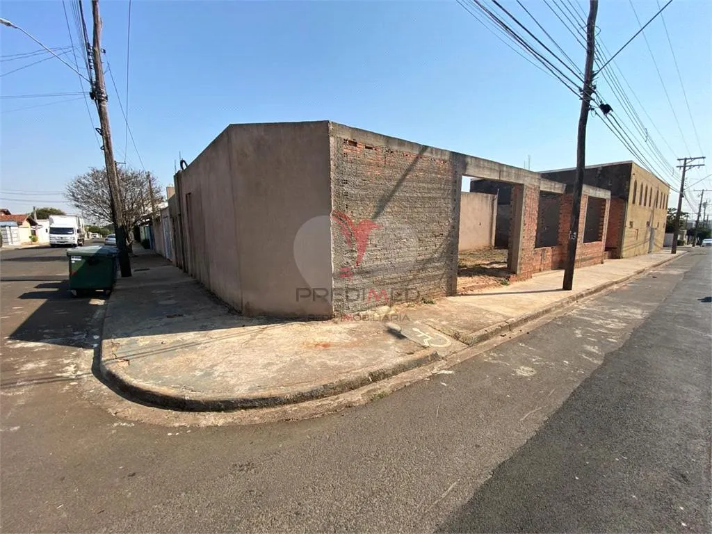 Imagem Prédio Inteiro de 395m² no bairro Jardim Ubirama, em Lençóis Paulista