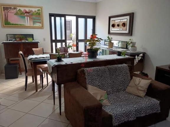 Imagem Casa com 05 dormitórios, 4 banheiros no Bom Jesus III, na Cidade de Rio das Pedras
