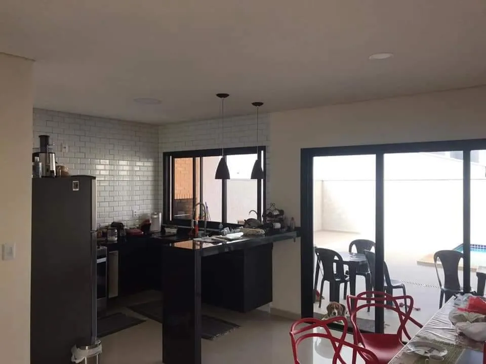Imagem Casa à venda 3 Quartos, 3 Suites, 4 Vagas, 267M², Centro, Tremembé - SP