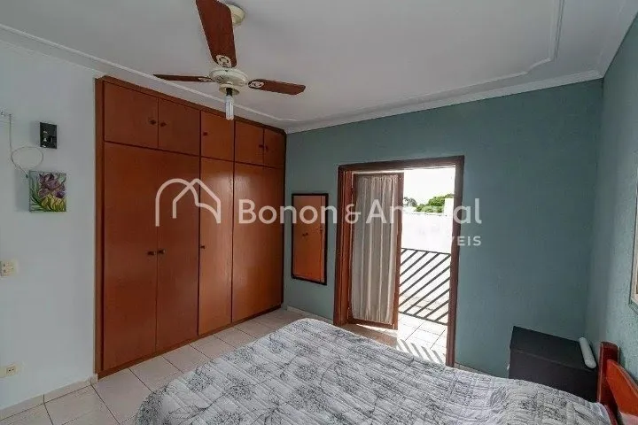 Imagem Sobrado à venda no Jardim Santa Genebra, 4 quartos, 2 suítes