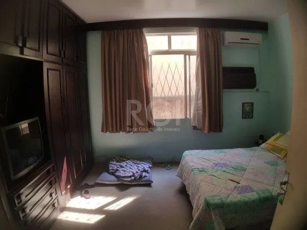 Imagem Casa para Venda - 252m², 3 dormitórios, 2 vagas - Belém Novo