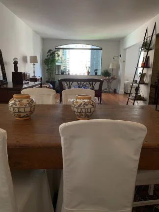 Imagem Imperdível oportunidade de adquirir apartamento de luxo no Itaim Bibi, São Paulo-SP: 3 quartos, 2 suítes, 4 banheiros, 2 vagas de garagem, 160m²!