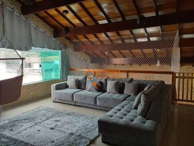 Imagem Sobrado com 4 dormitórios à venda, 309 m² por R$ 1.500.000,00 - Centro - Arujá/SP