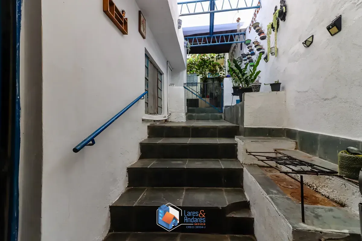 Imagem Casa para venda em Vila Mangalot com 2 quartos, sendo 1 suíte, 250m²