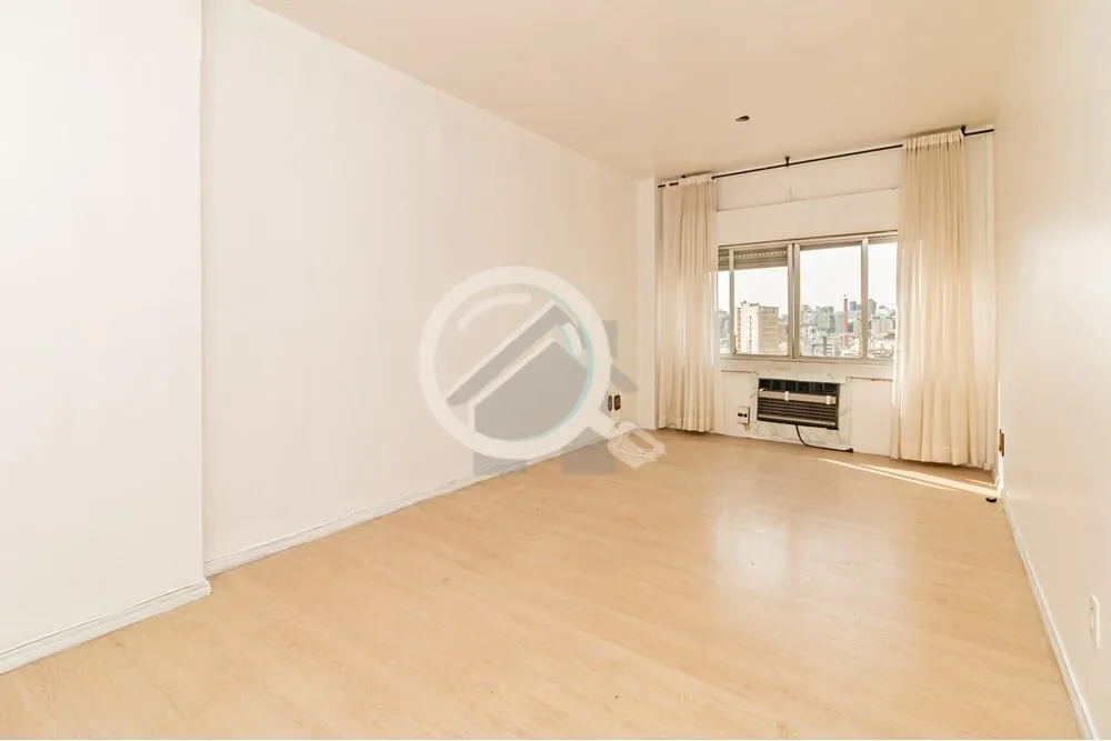 Excelente Oportunidade de Apartamento à Venda! Características do Imóvel: Dormitórios: 3 espaço...