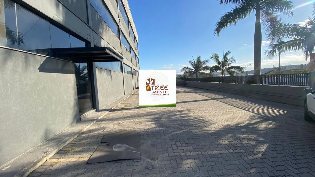Imagem LOCAÇÃO DE GALPÃO COMERCIAL NO TABOÃO, EM MOGI DAS CRUZES/SP, 7.530m² com pateo de 2.000m², área fabril de 4.500m², 03 docas e ZUP 1. CONSULTE-NOS.