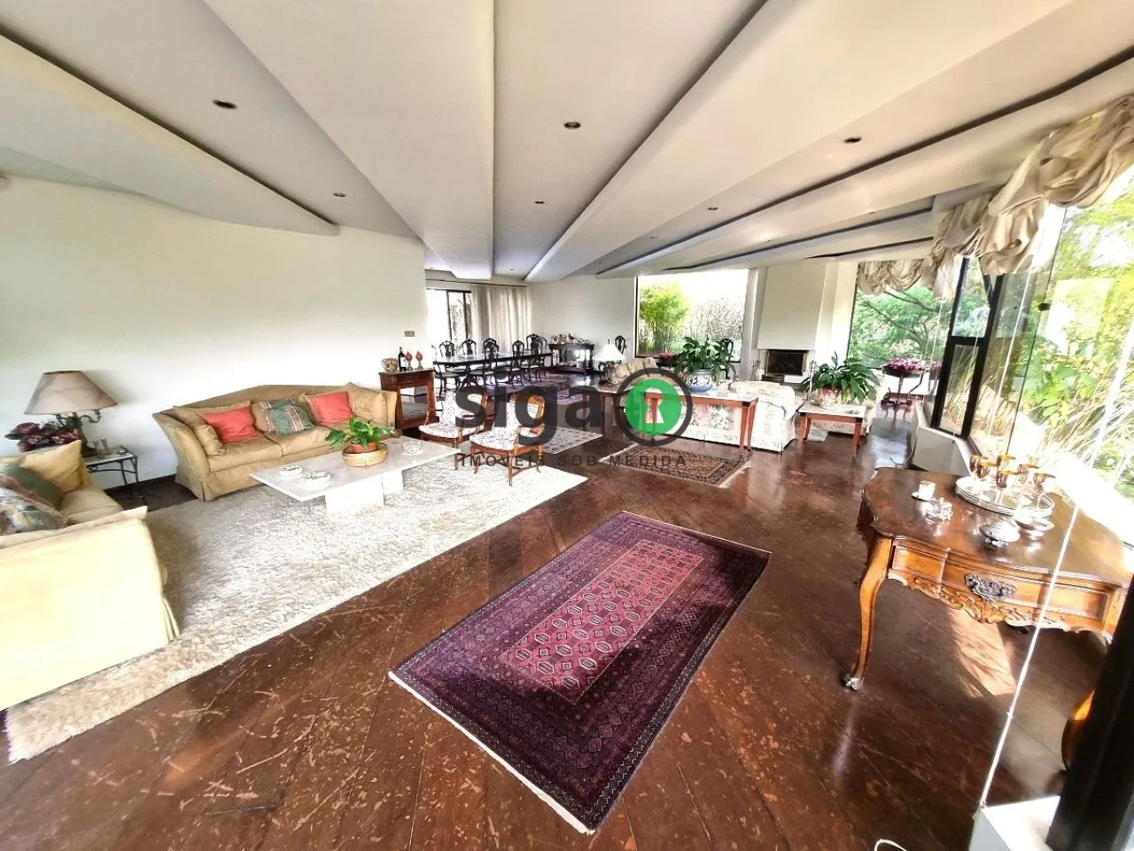 Imagem Casa a venda no Jardim Leonor com 5 quartos