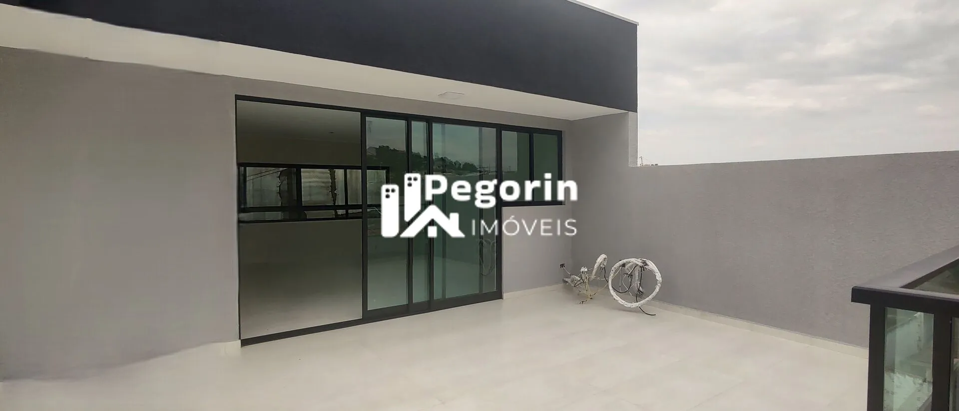 Imagem Sobrado Alto Padrão 4Quartos