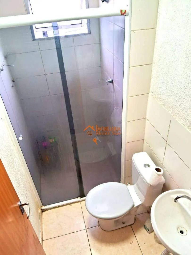 Imagem Apartamento com 2 dormitórios à venda, 44 m² por R$ 198.000,00 - Água Chata - Guarulhos/SP