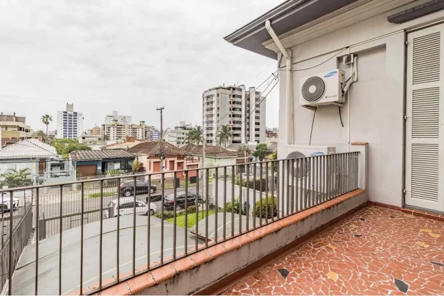 Imagem Casa para venda no bairro Santana em Porto Alegre