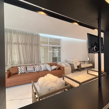 Imagem Oportunidade imperdível: Apartamento à venda em São Paulo-SP, Barra Funda. 1 quarto, 1 sala, 1 banheiro, 1 vaga. 45m² de área.