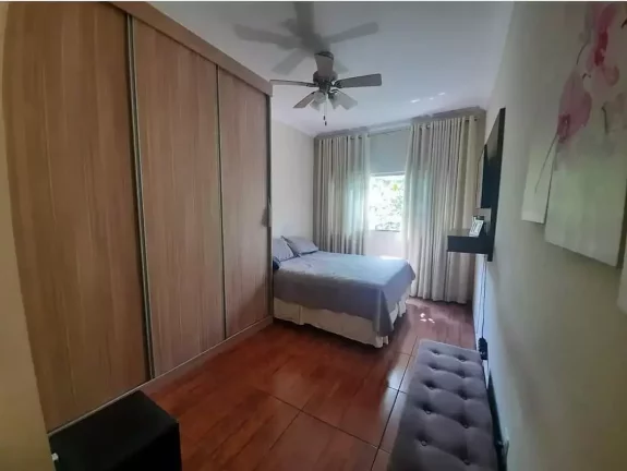 Imagem Casa Duplex, 04 Quartos, 03 Banheiros, 03 Vagas.