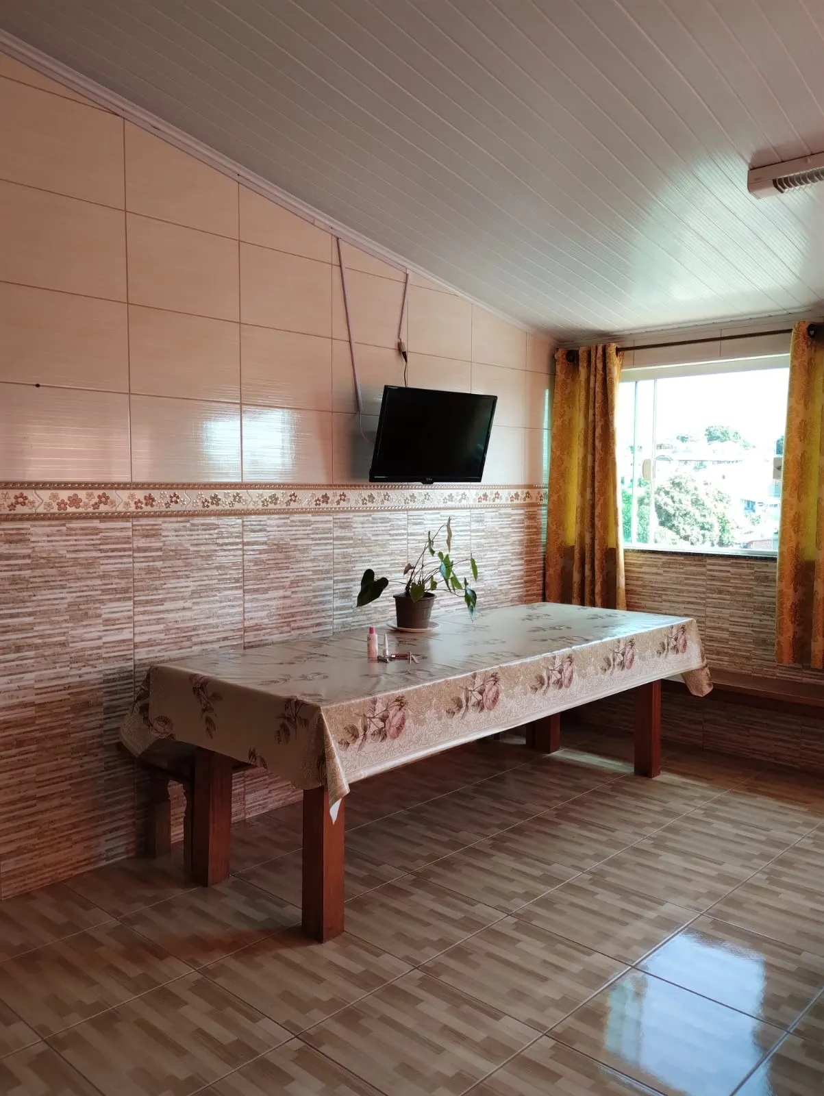 Imagem Casa Ampla e Confortável com 5 Dormitórios no Parque Jataí II-