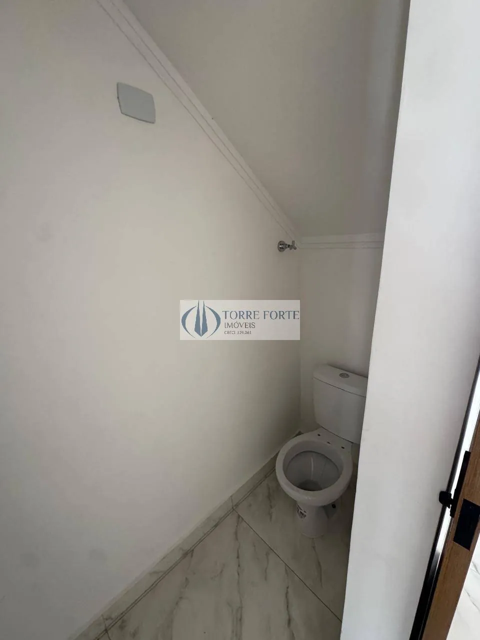 Imagem Lindo sobrado com 2 suites 2 vagas de garagem na Vila Antonieta .