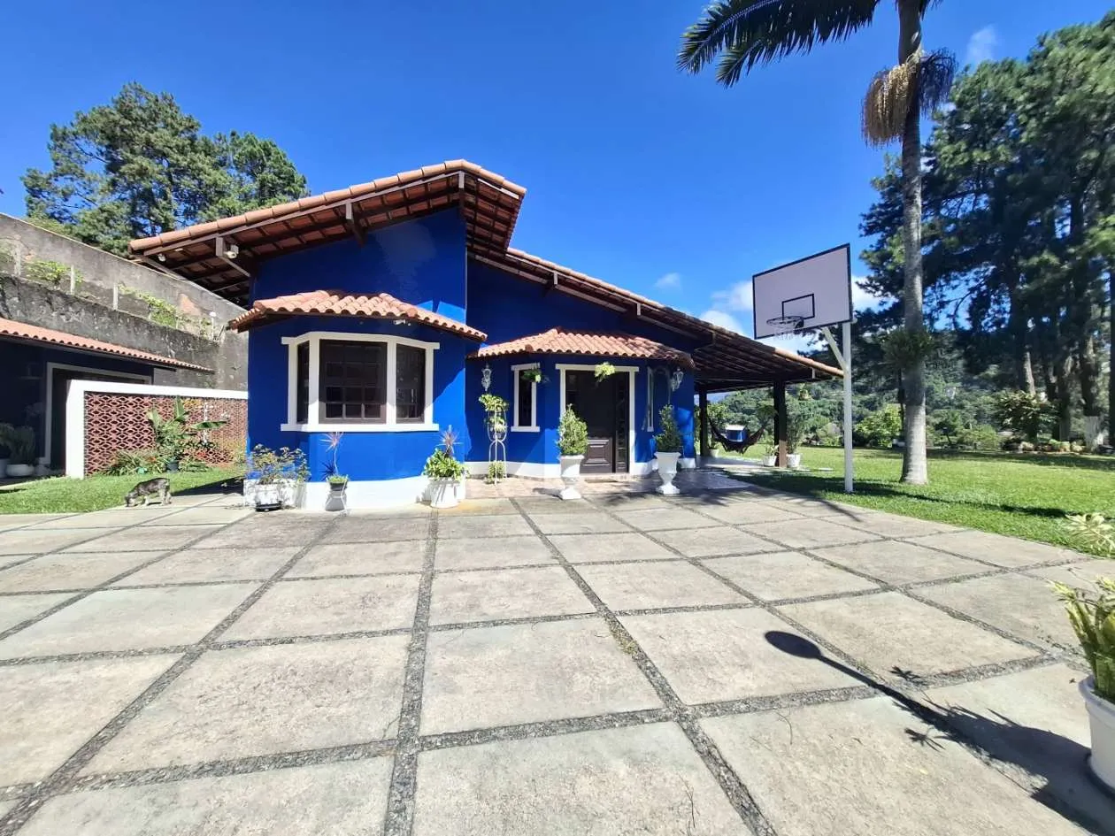 Foto do imóvel Casa para Venda em Teresópolis / RJ em Rua Estado do Rio de Janeiro