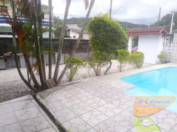 Imagem Ótima casa - 02 Dormitórios ( 01 Suíte ) com Piscina