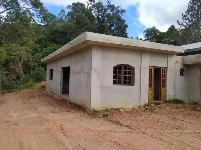 Imagem Galpão de 2200m² com Casa Acoplada Localizada em Mairinque!