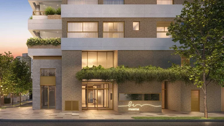 Imagem Apartamento de alto padrão em Moema, São Paulo-SP: 3 quartos, 3 suítes, 2 salas, 5 banheiros, 2 vagas de garagem, 123m². Viva em uma região desejada e completa!