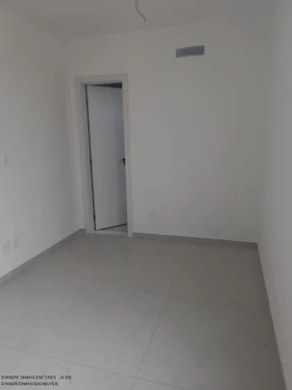 Imagem Casa de luxo em condomínio à venda em Camaçari-BA, Vila de Abrantes: 4 quartos, 4 suítes, 2 salas, 1 banheiro, 3 vagas, 148m².