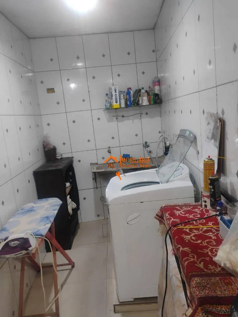 Imagem Sobrado à venda, 98 m² por R$ 243.999,00 - Água Chata - Guarulhos/SP